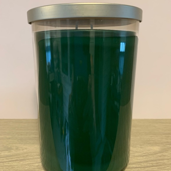 NEW Yankee Candle 2-Wick Balsam & Cedar Scent from Festive Fragrance Collection - Picture 5 of 9